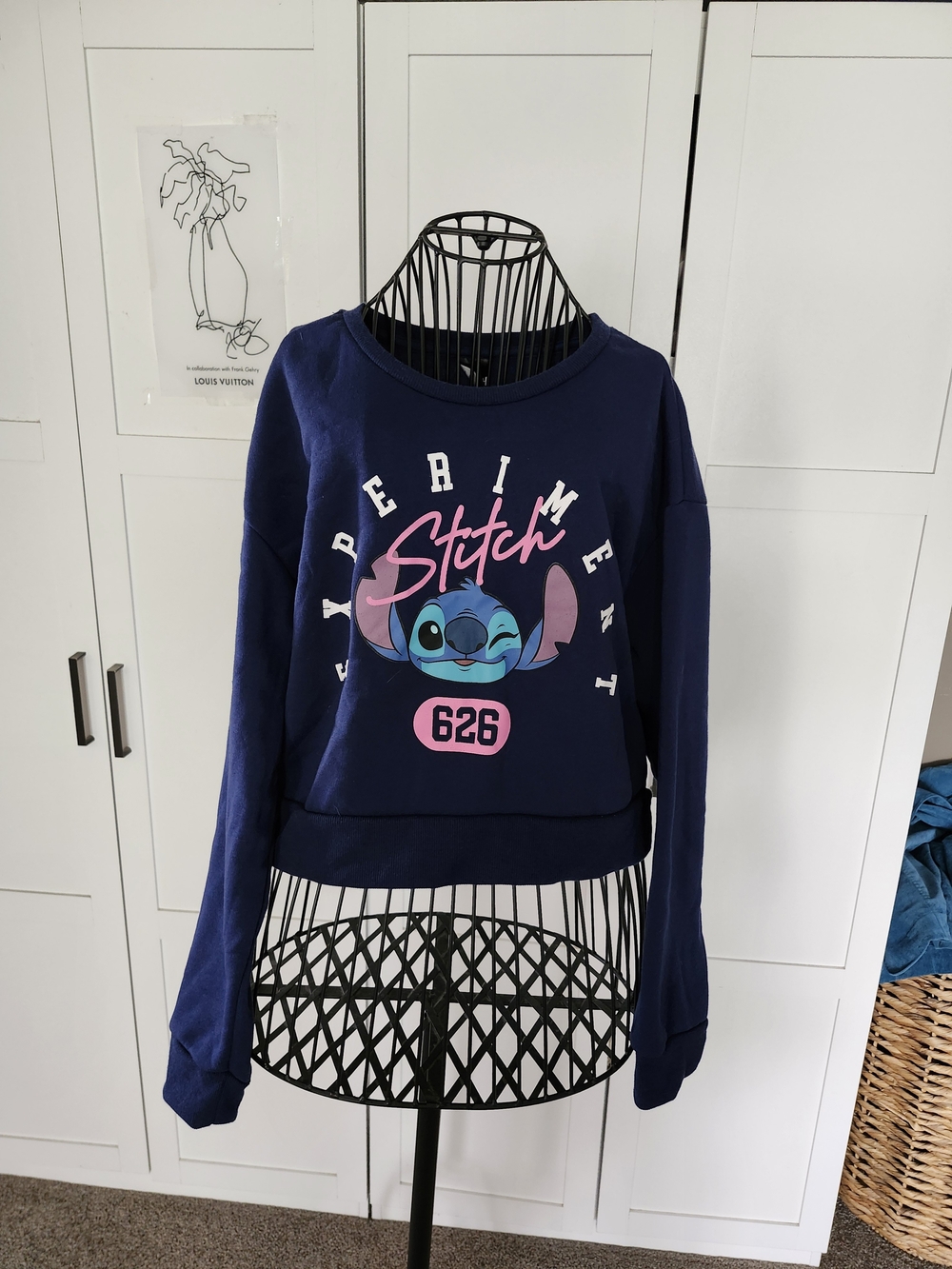Disney Navy Stitch Graphic Crop Top with Pink Accents Sz L
